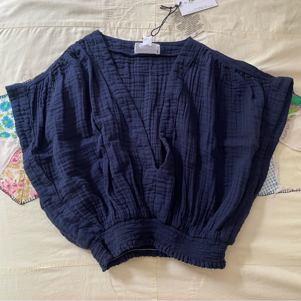 Félicité Apparel Vacay Top in Navy NWT size 1/XS